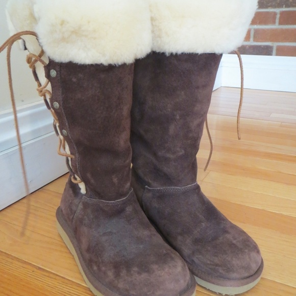 UGG Australia 5163 Upside Shearing Suede Boots - Picture 2 of 8